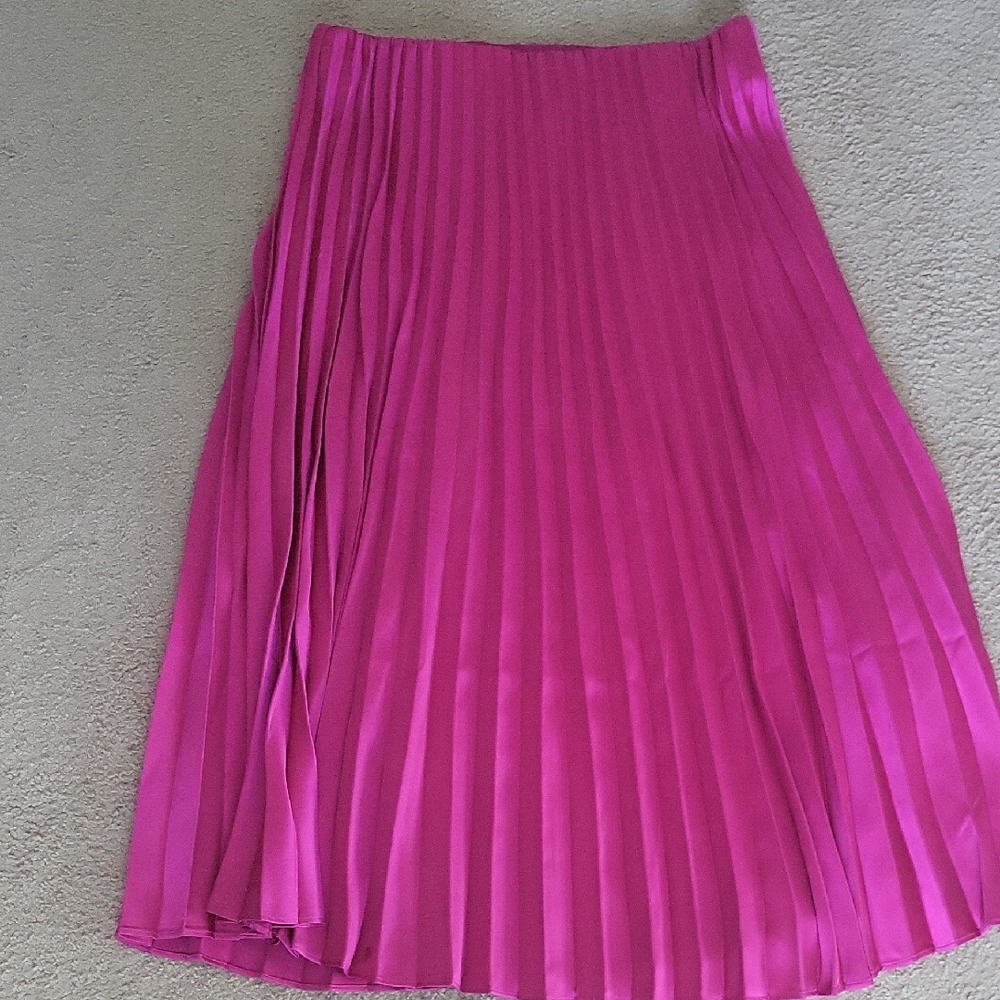 Versona Hot Pink Pleated Midi Skirt - Size M